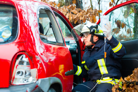 Fire brigade rescue victim of car accident